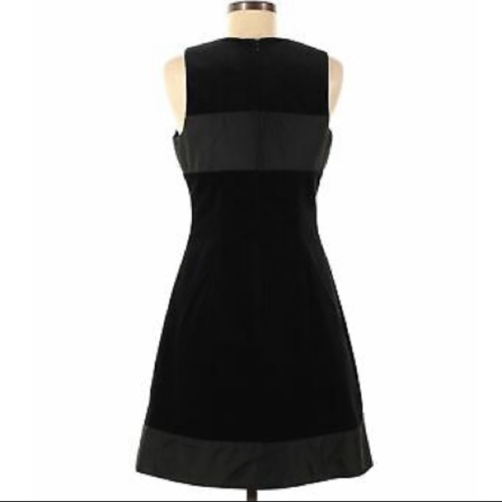 Bow Dress - Picture 3 of 12